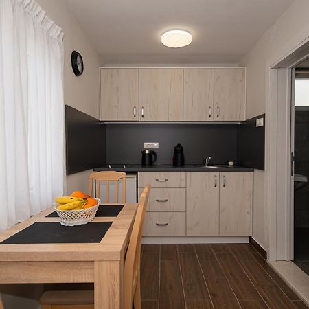 Apartments Vjera Petrovac Luaran gambar