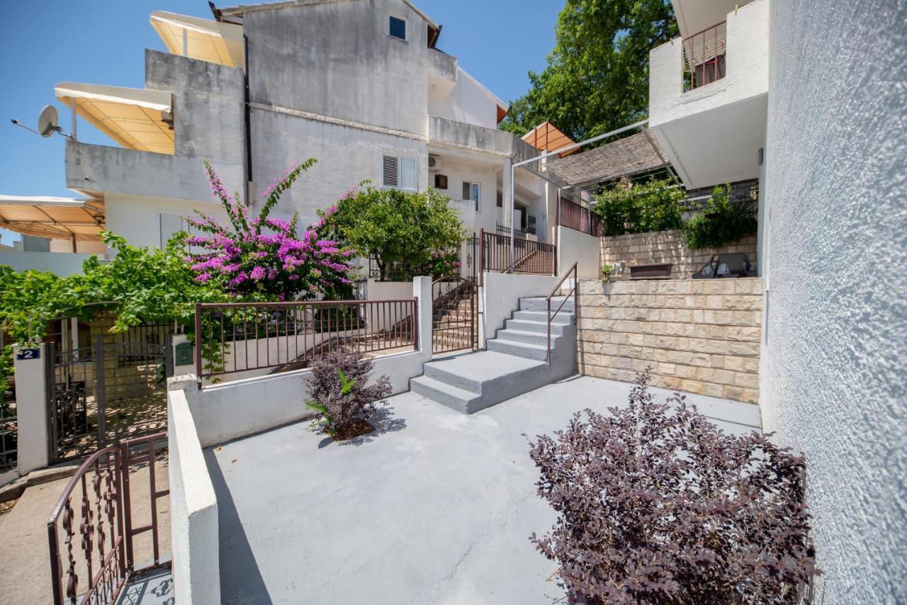 Apartments Vjera Petrovac Luaran gambar