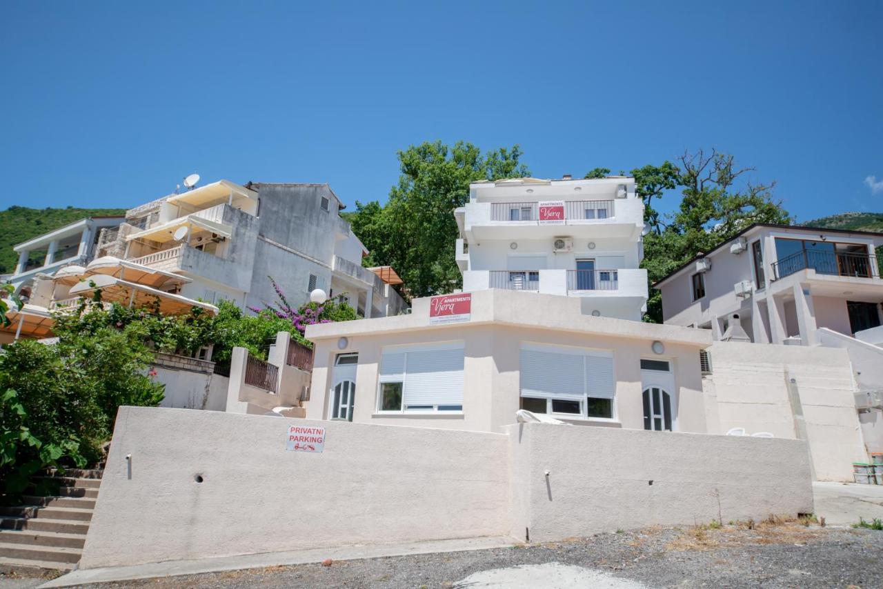 Apartments Vjera Petrovac Luaran gambar