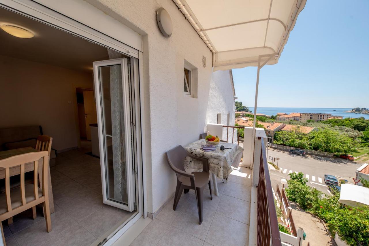 Apartments Vjera Petrovac Luaran gambar