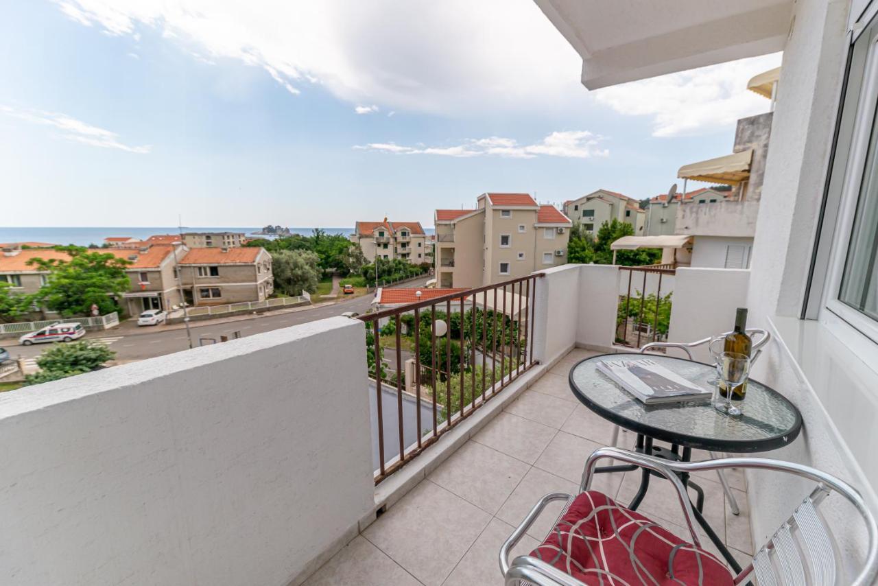 Apartments Vjera Petrovac Luaran gambar