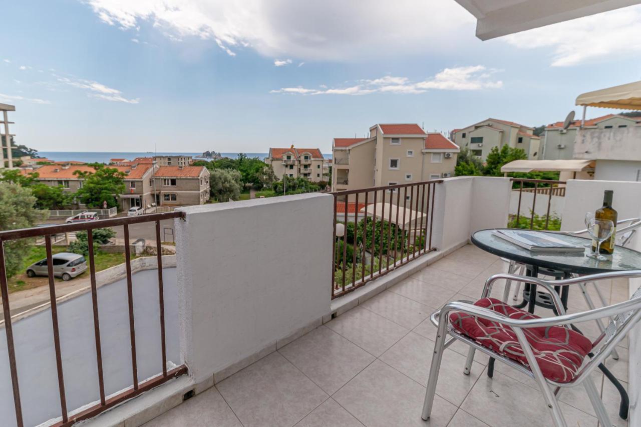 Apartments Vjera Petrovac Luaran gambar