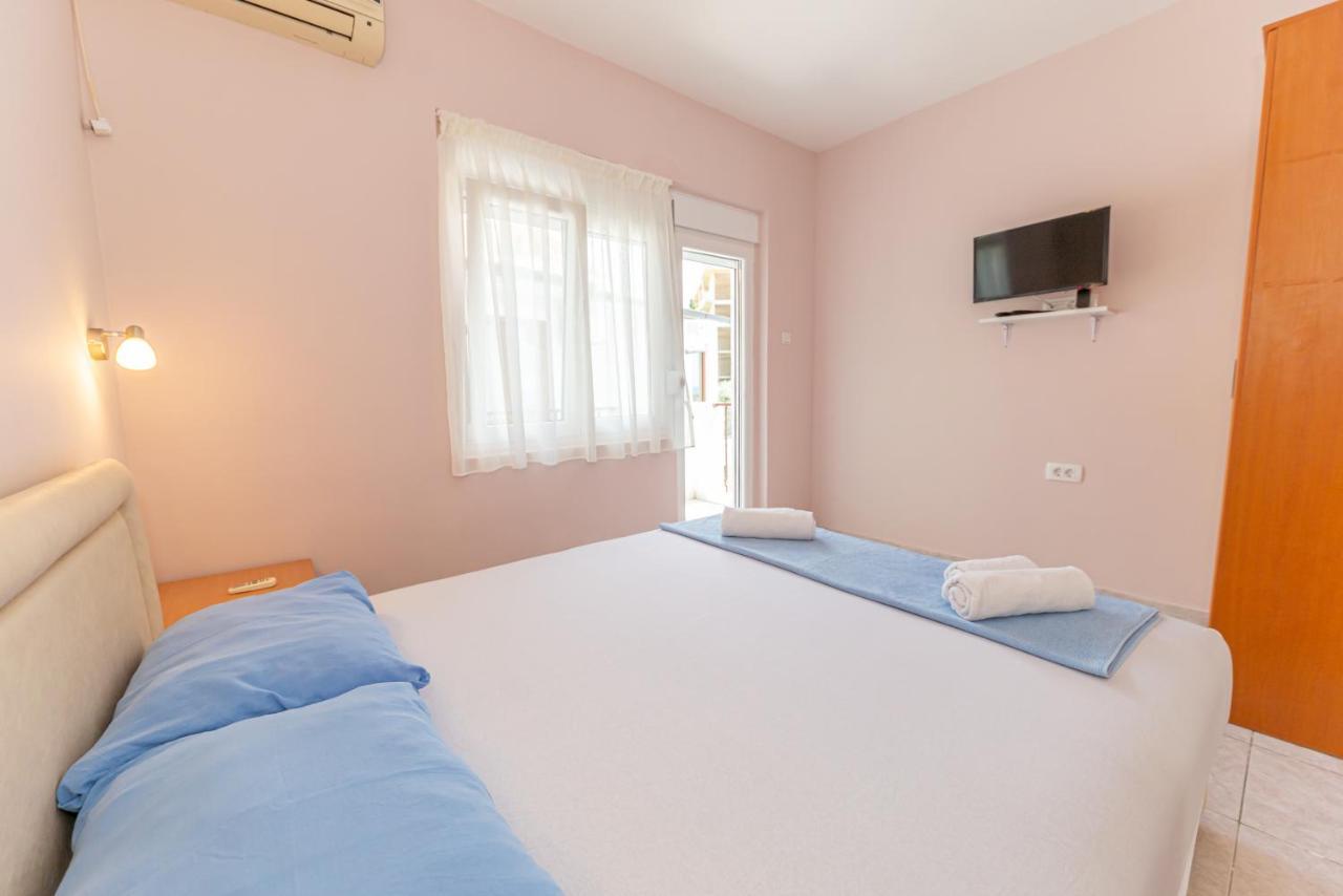 Apartments Vjera Petrovac Luaran gambar