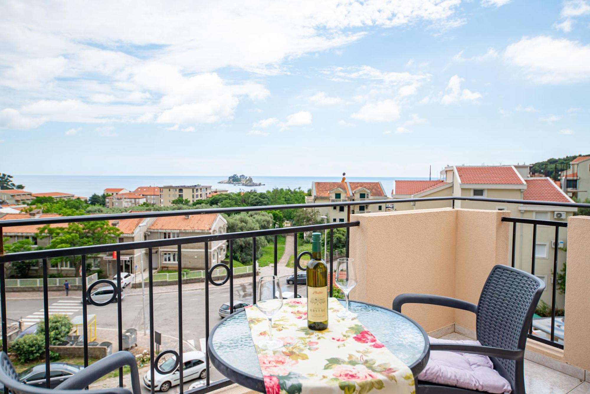 Apartments Vjera Petrovac Luaran gambar