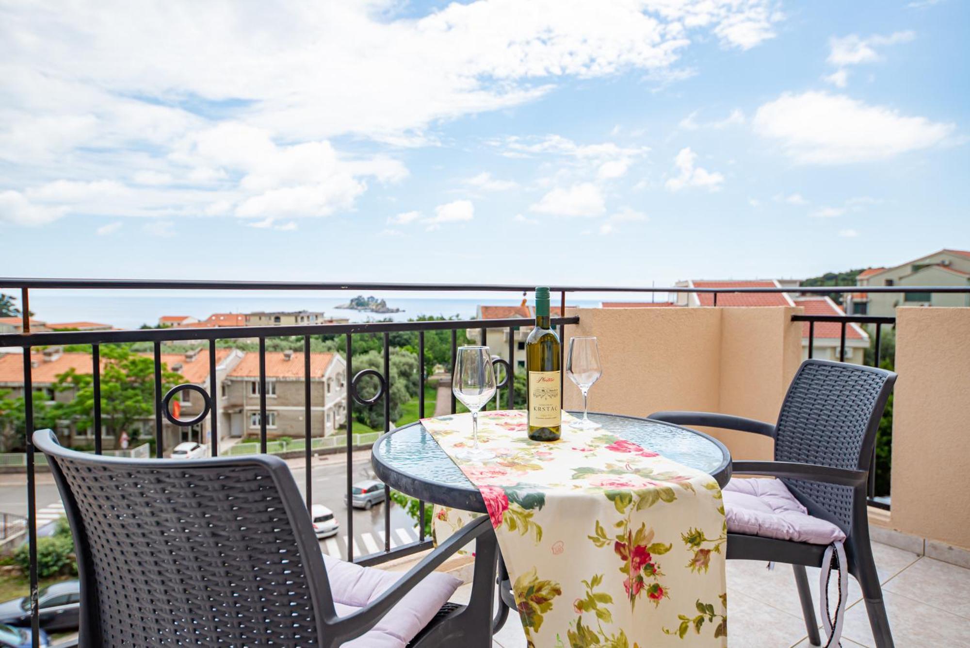 Apartments Vjera Petrovac Luaran gambar