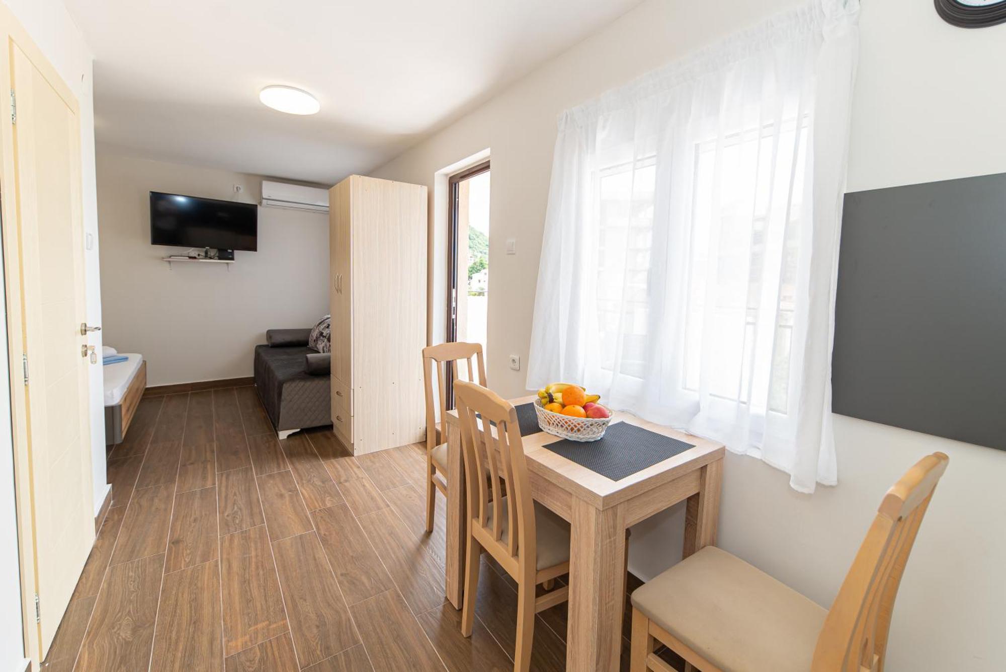 Apartments Vjera Petrovac Luaran gambar