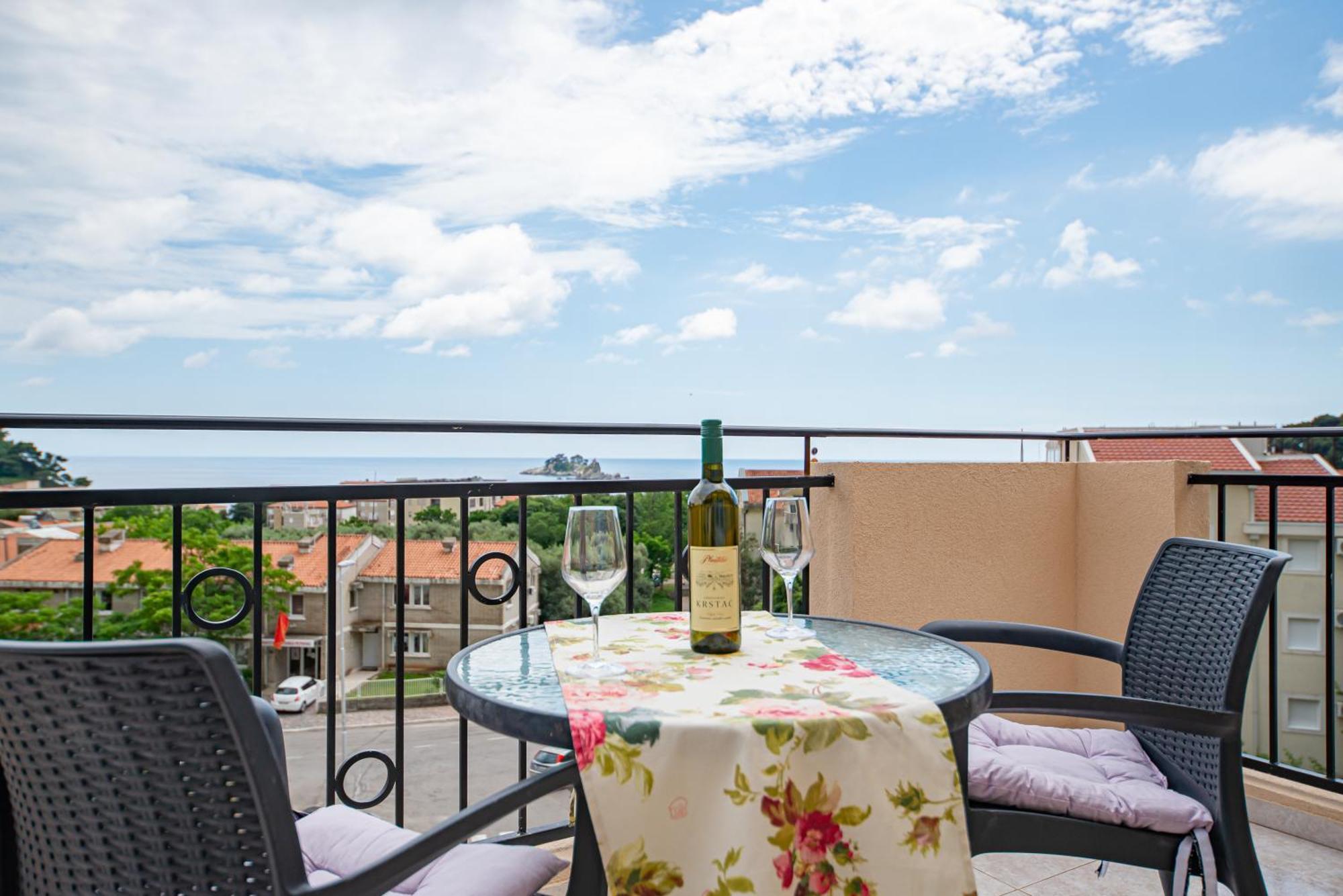Apartments Vjera Petrovac Luaran gambar