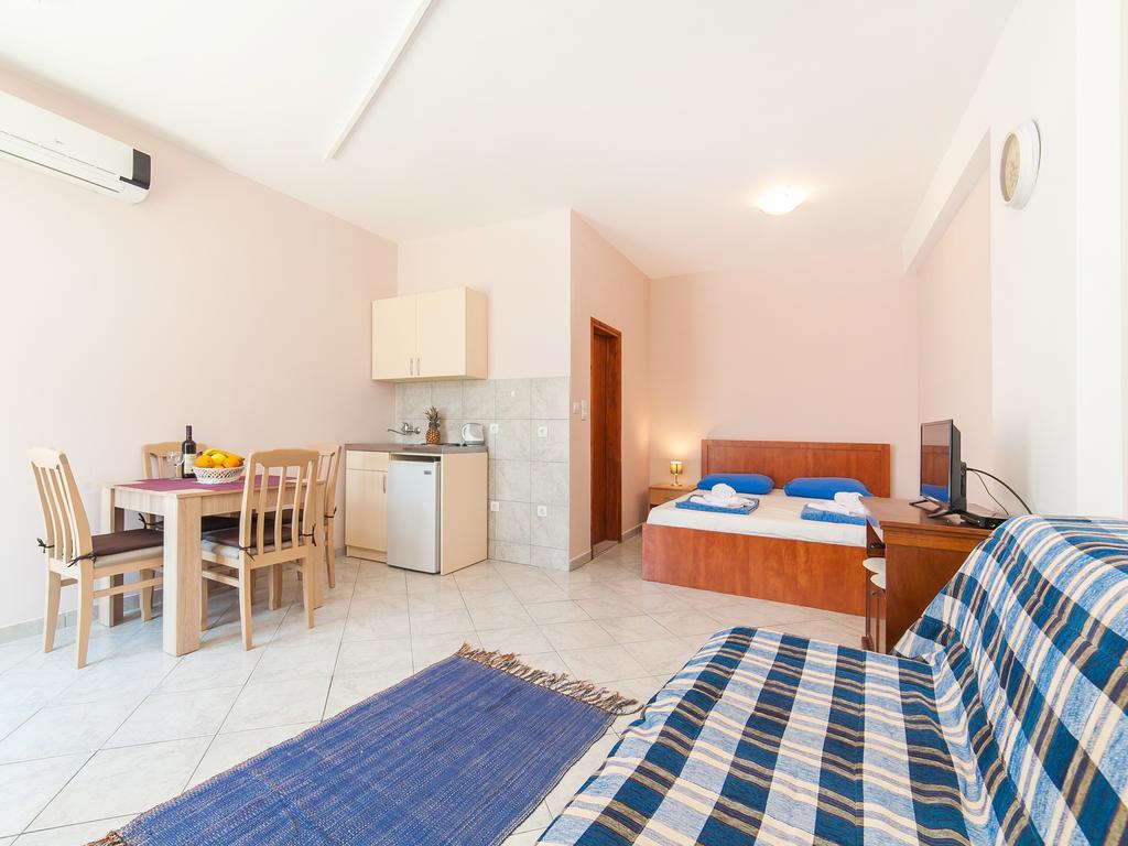 Apartments Vjera Petrovac Luaran gambar