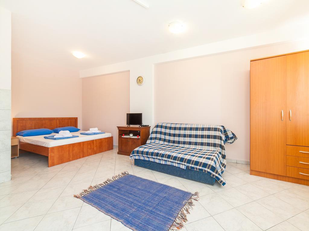 Apartments Vjera Petrovac Luaran gambar